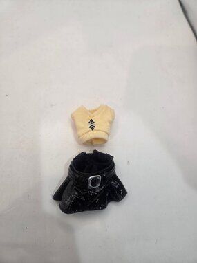 Bratz Fashion Doll Clothes Yellow Argyle Sweater Vest Black Patent Pleated Skirt